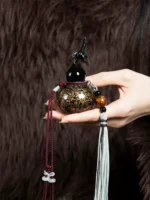 Chinese Lacquer Gourd – Fortune & Longevity Talisman - Image 3