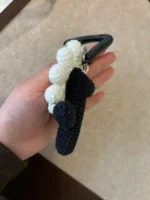 Crochet Daisy Figurine Charm – Handcrafted Floral Keychain - Image 3