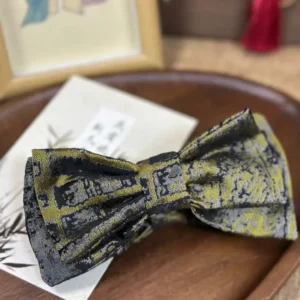 Song Brocade Banana Clip – Autumn Moon