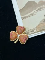 Song Brocade Clover Brooch – Three Abundances