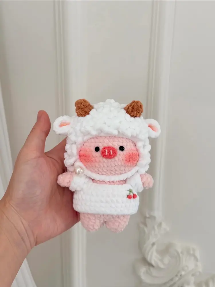 GZ00000-00163-750px(1) Crochet Dress-Up Mascot – Fluffy Sheep Costume – Premium Knit Charm - Image 1