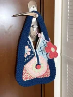 Crochet Granny Square Tote – Heritage Chunky Knit Floral Motif - Image 6