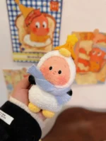 Crochet "Penguin Star" Charm – Interchangeable Outfit Amigurumi - Image 13