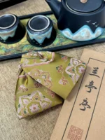 Song Brocade Claw Clip – Golden Treasure Flower